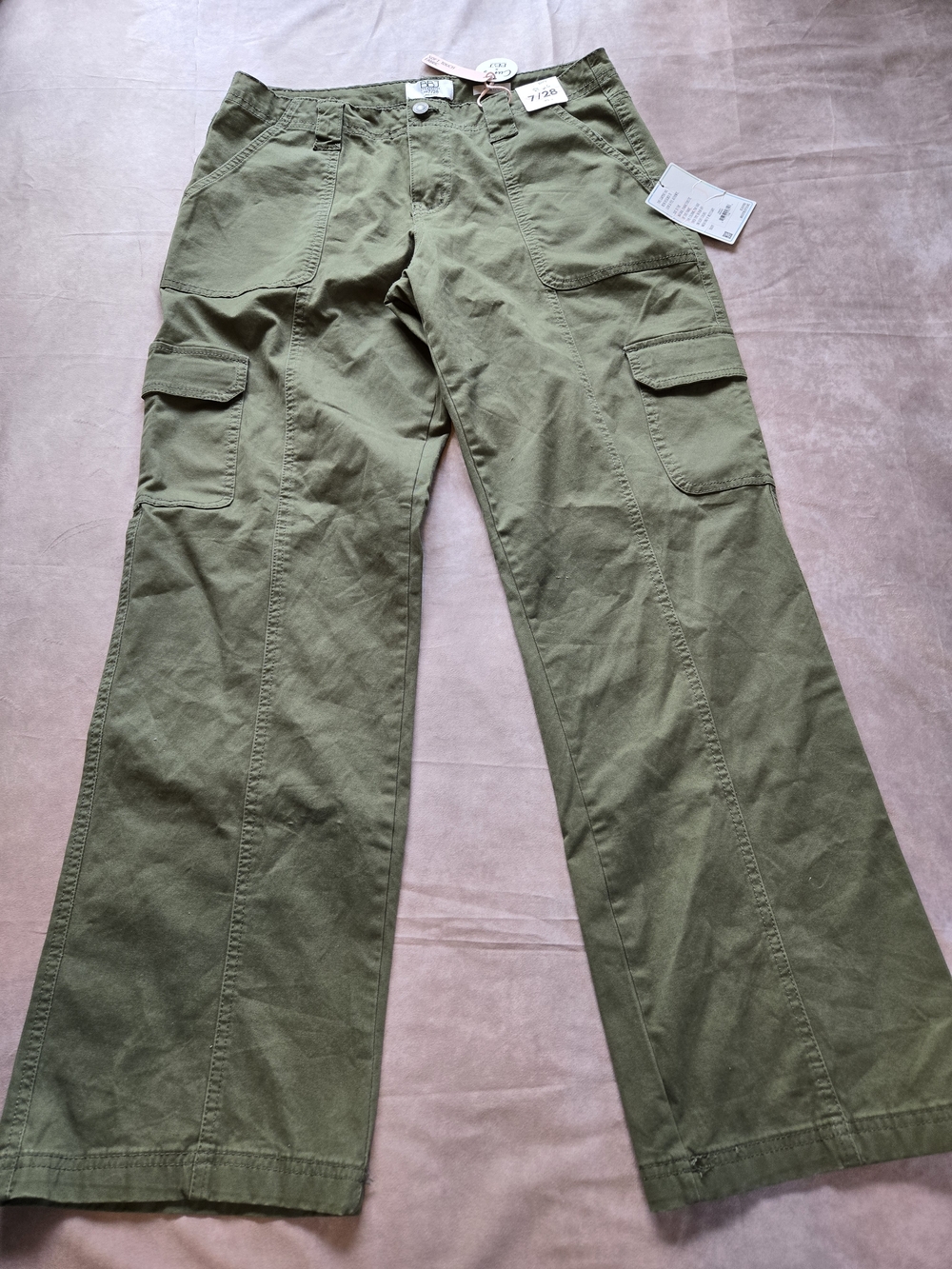 BBJ LA Women's Low Rise Wide Leg Cargo Pants in Green Sz 7/28 Casual Stretch